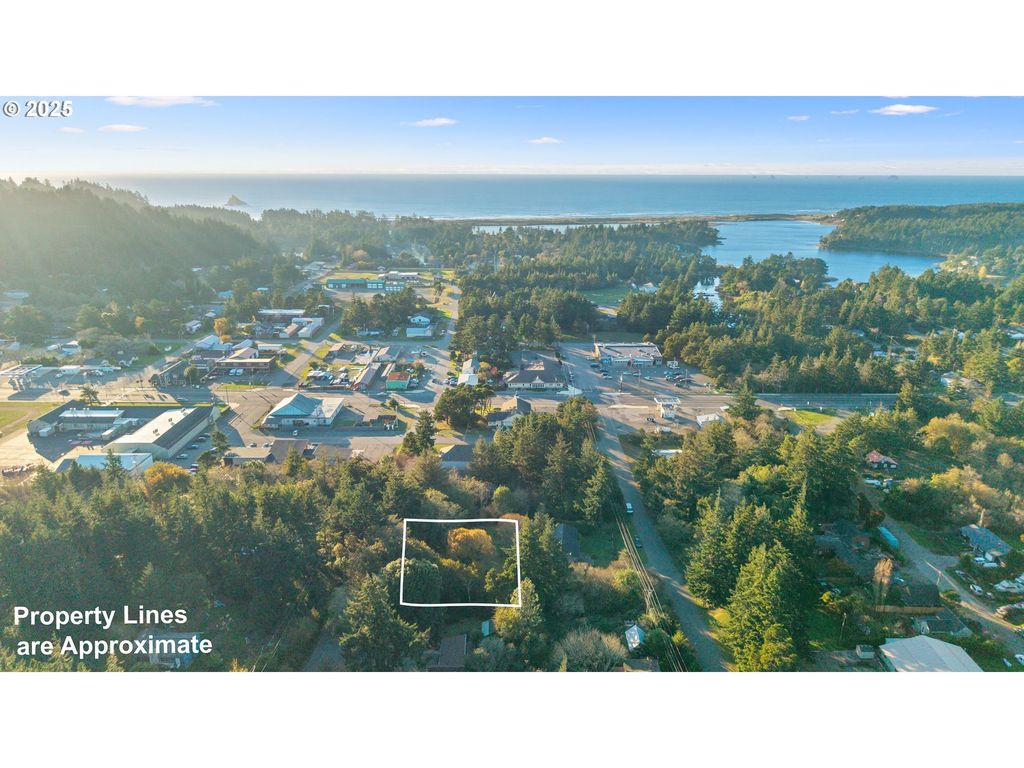 Washington St, Port Orford