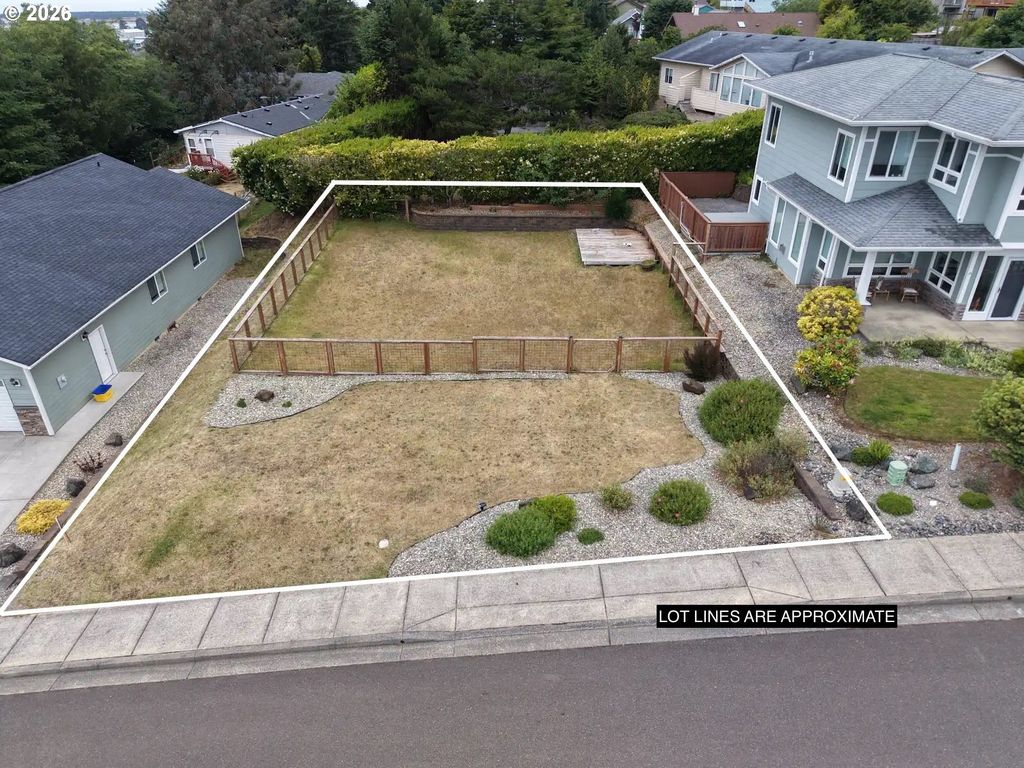 Nautical Ln, Coos Bay