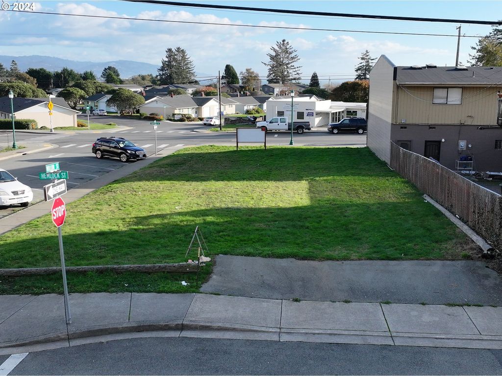 531 Hemlock St, Brookings