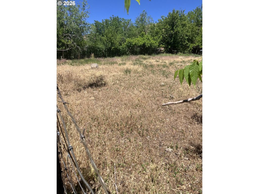 43149 Summit Creek Rd, Richland
