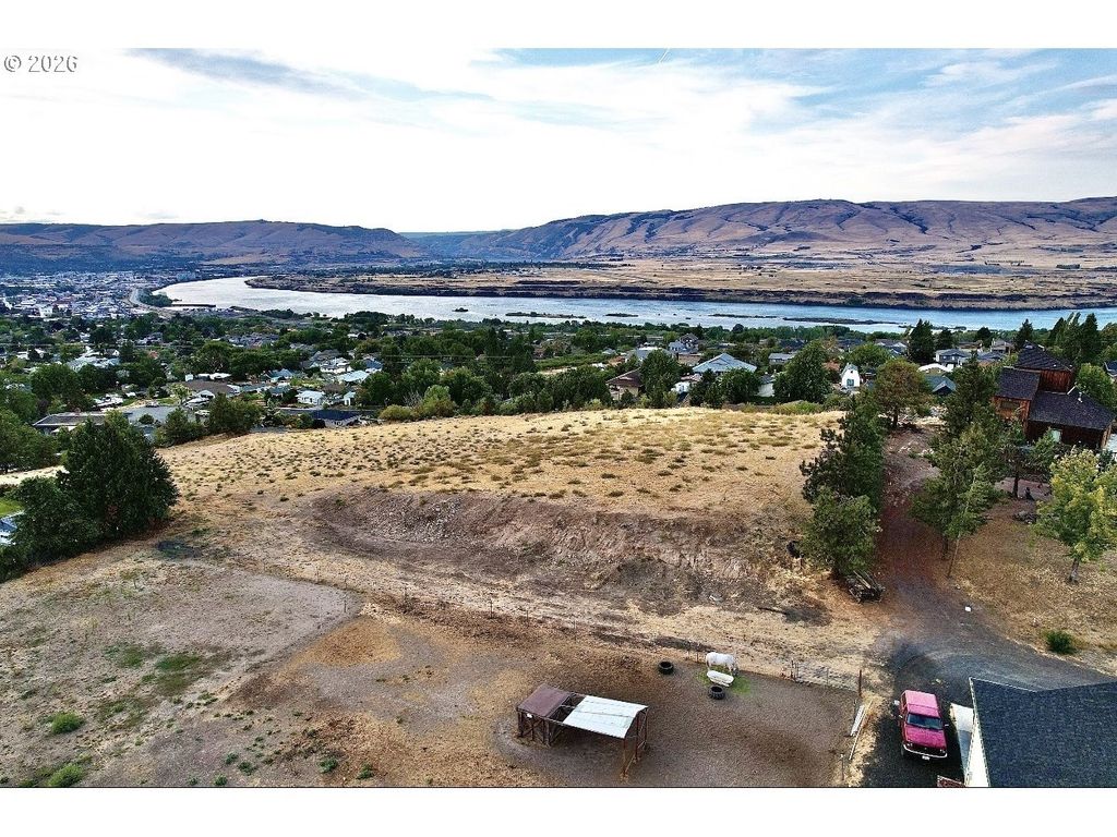 E 17th St, The Dalles