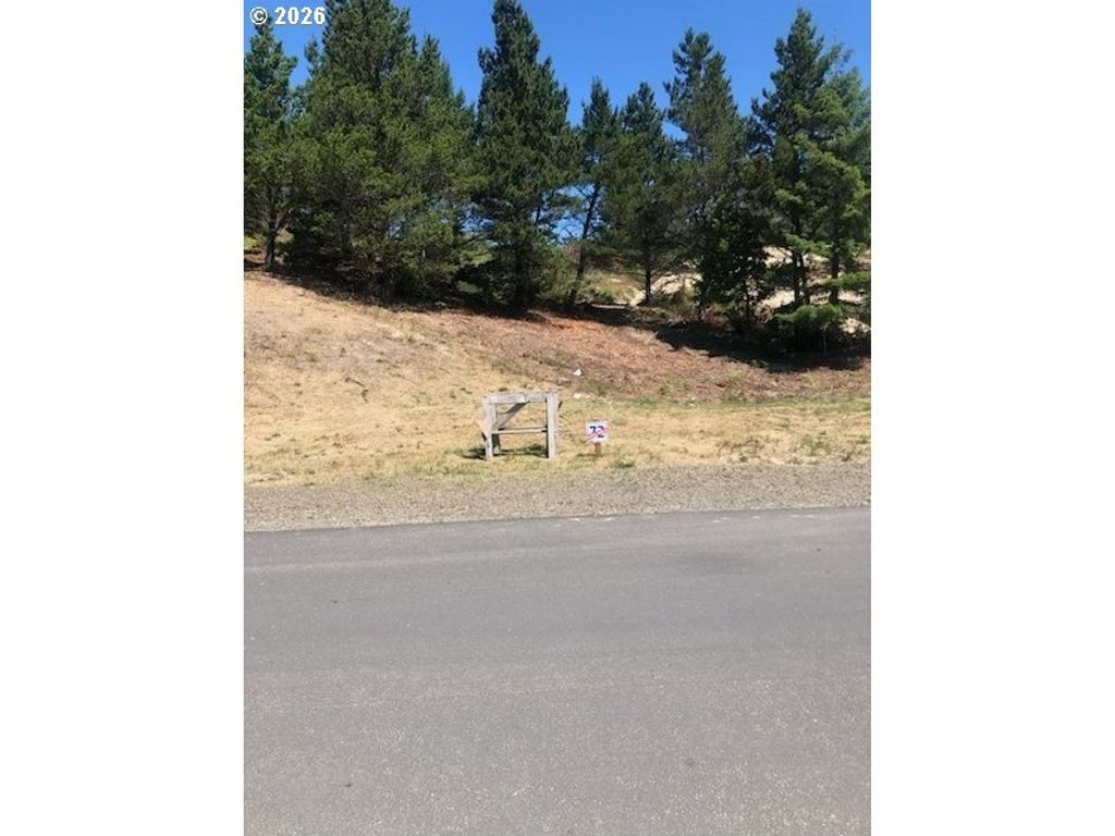 433 Meadows Dr 72, Manzanita