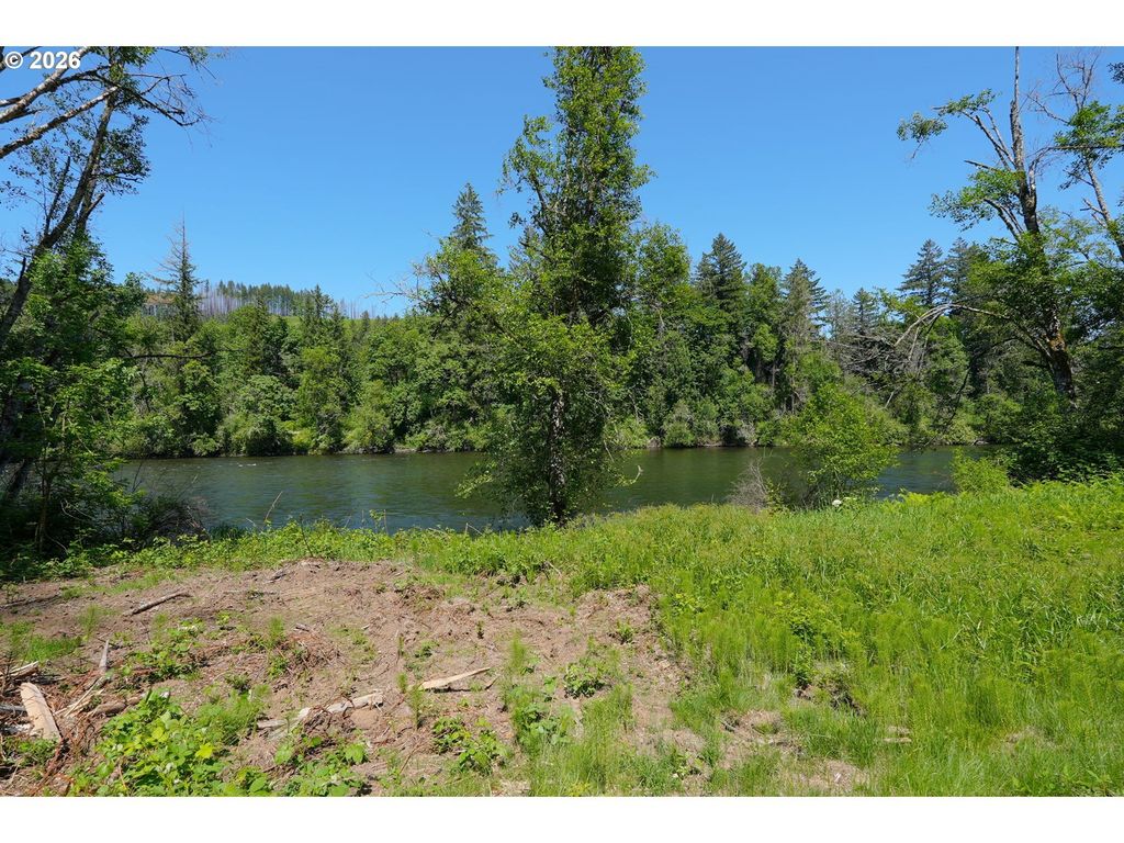 Goodpasture Rd 01809, Vida