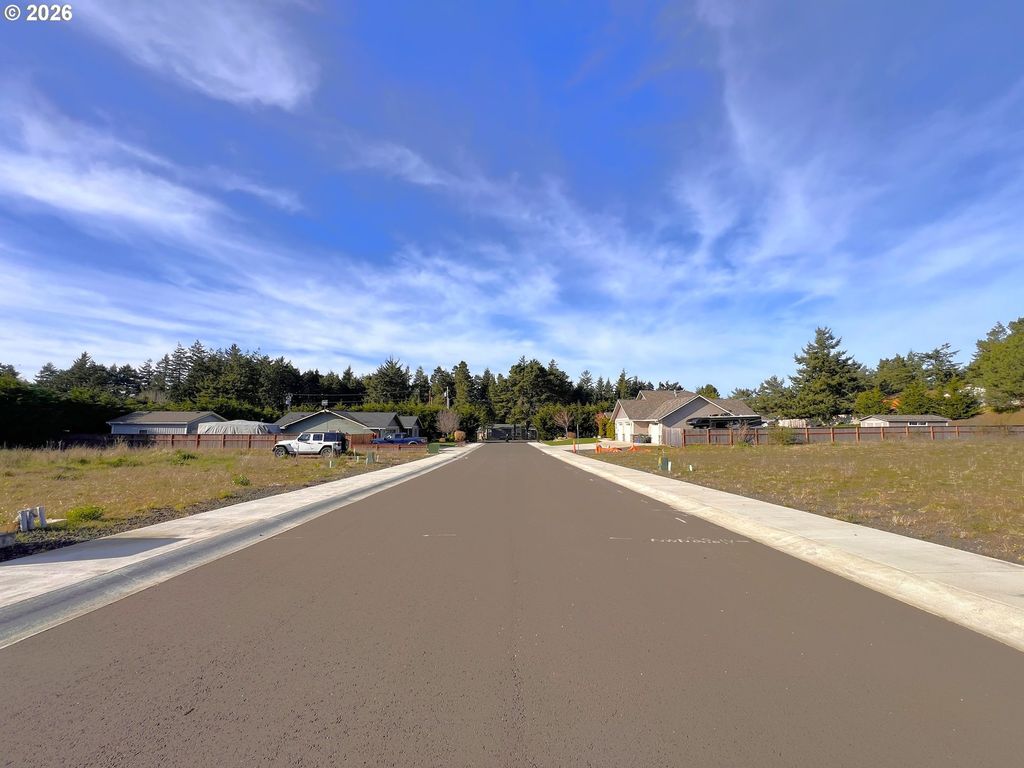 1085 Park Pl, Coos Bay