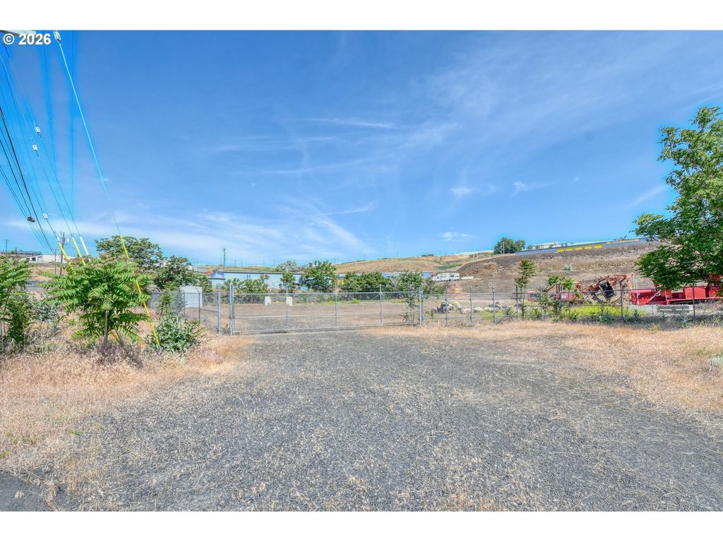 1150 Airport Rd, Pendleton