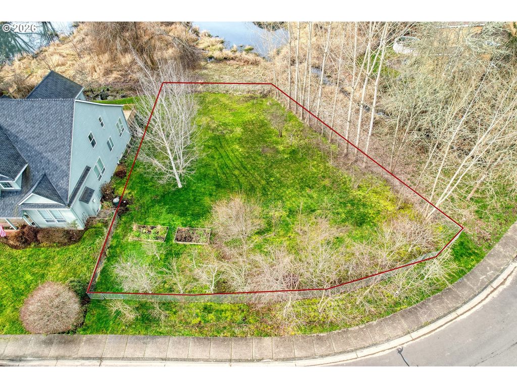 335 Ne Hillwood Dr, Hillsboro