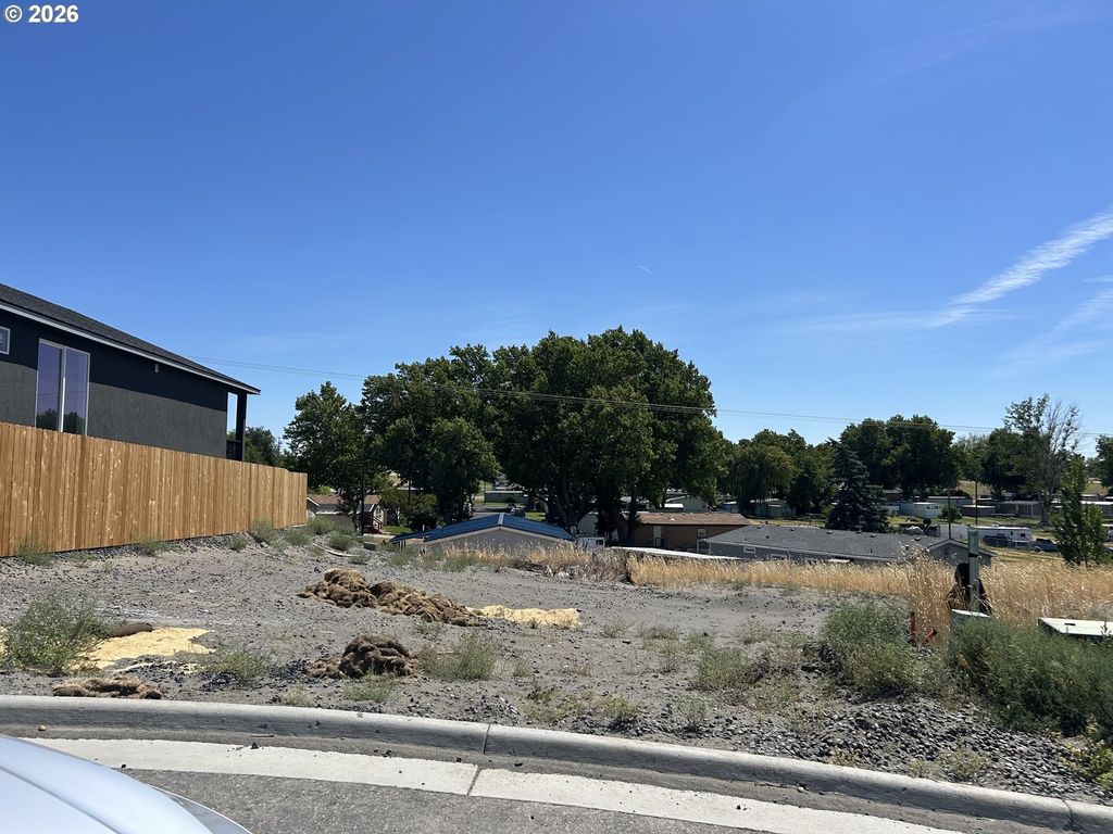 1746 Ne 9th Pl, Hermiston