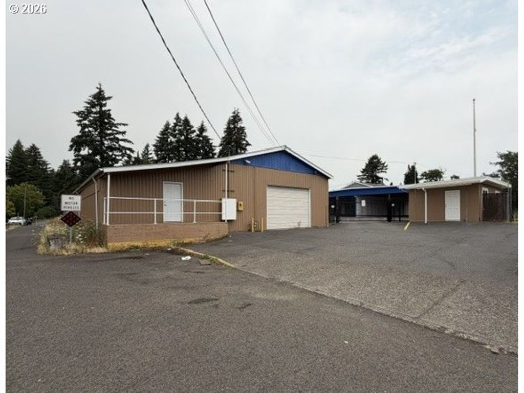 11307 Ne Glisan St, Portland
