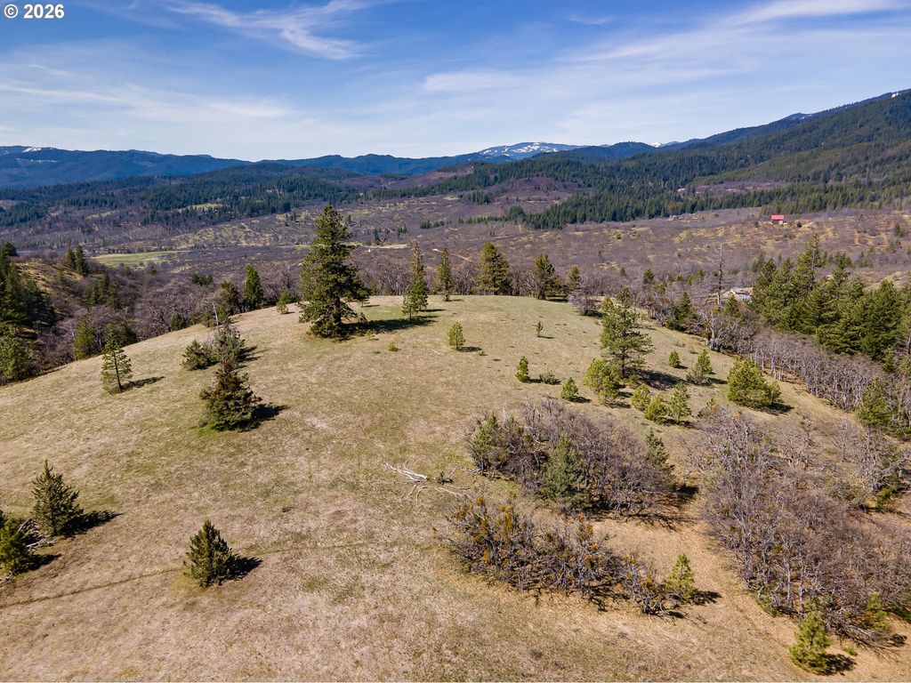 Colestin Rd, Ashland