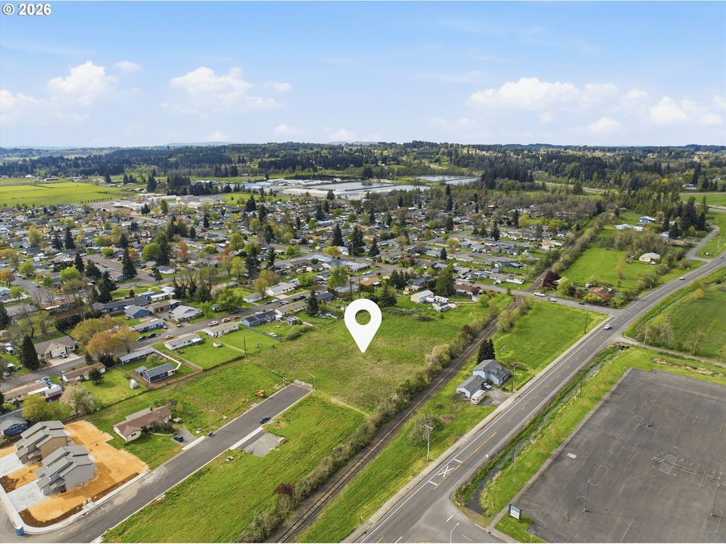 Clover St, Aumsville