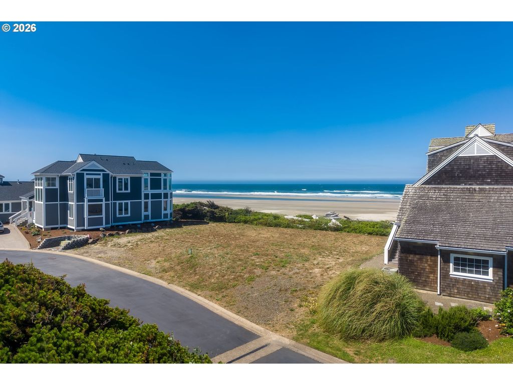 6440 Sw Arbor Dr, Newport