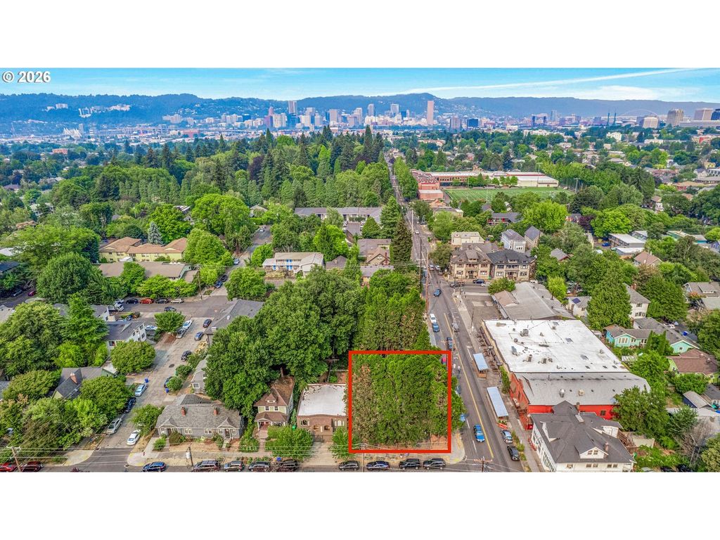 2880 Se Stark St, Portland