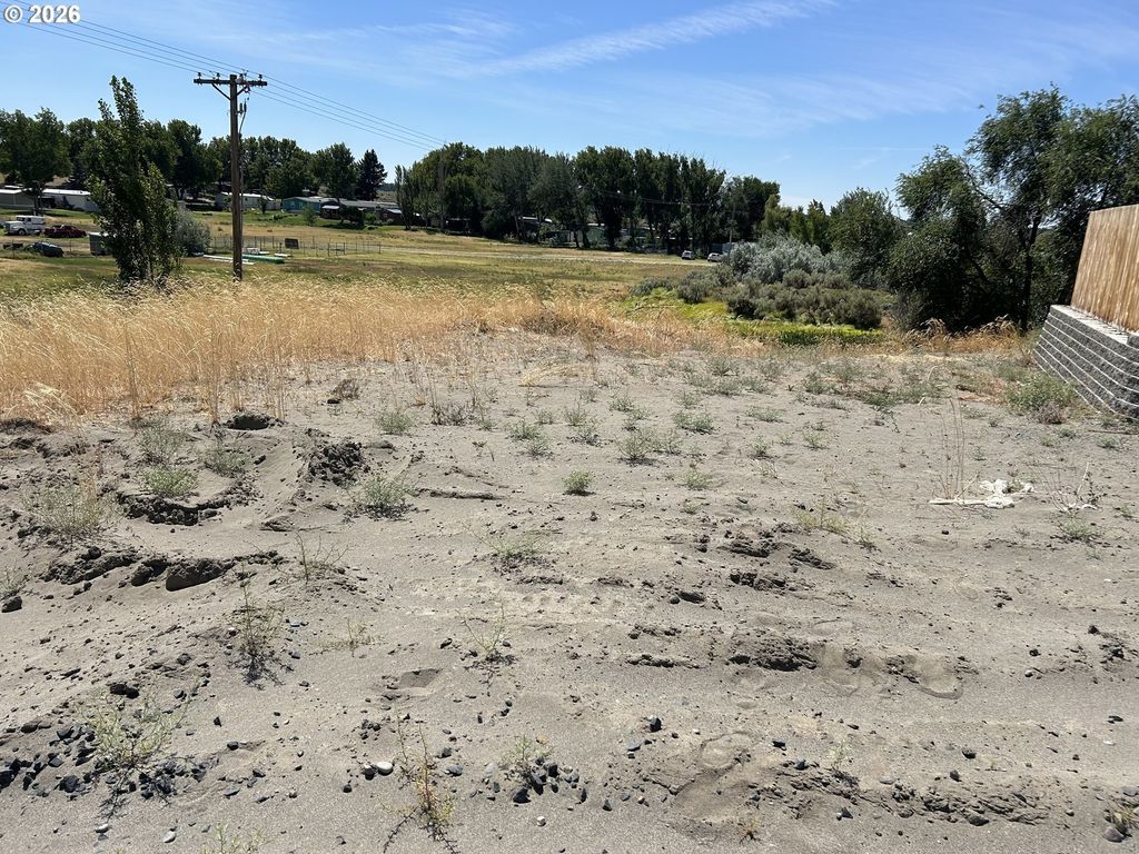 1742 Ne 9th Pl, Hermiston