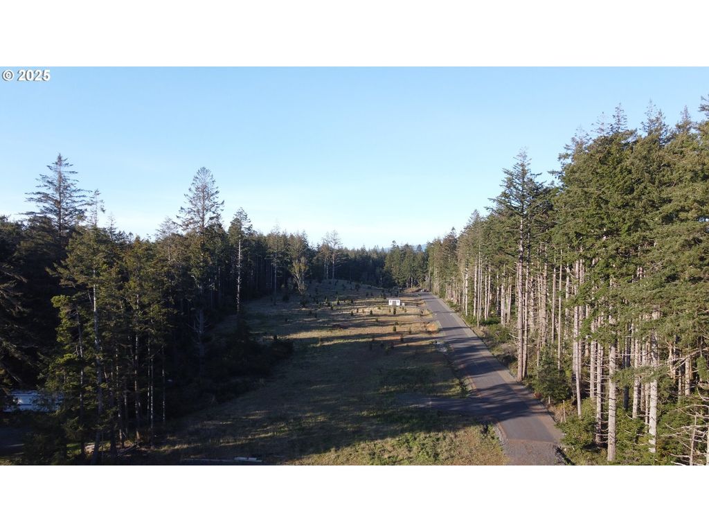 Hubbard Ln, Port Orford