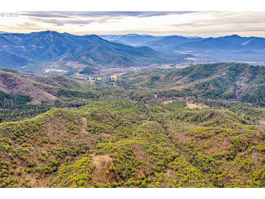 Sykes Cr Rd, Rogue River