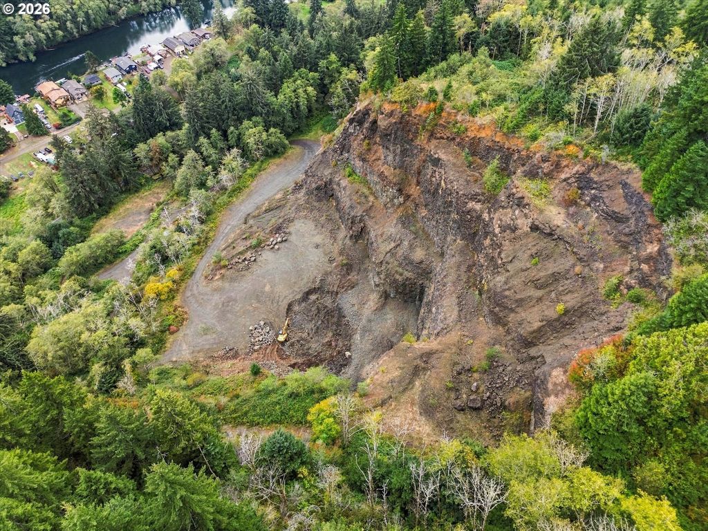 3771 Siletz Hwy, Lincoln City
