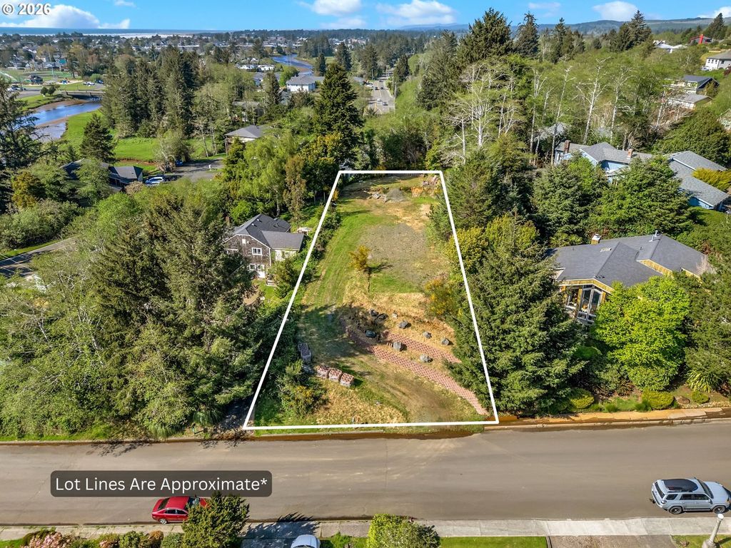 Vl Whispering Pines Dr, Seaside