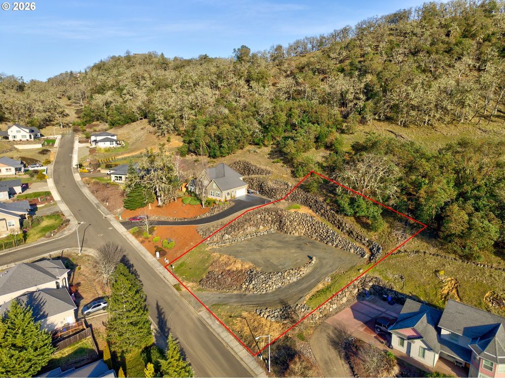 2957 Nw Daysha Dr, Roseburg