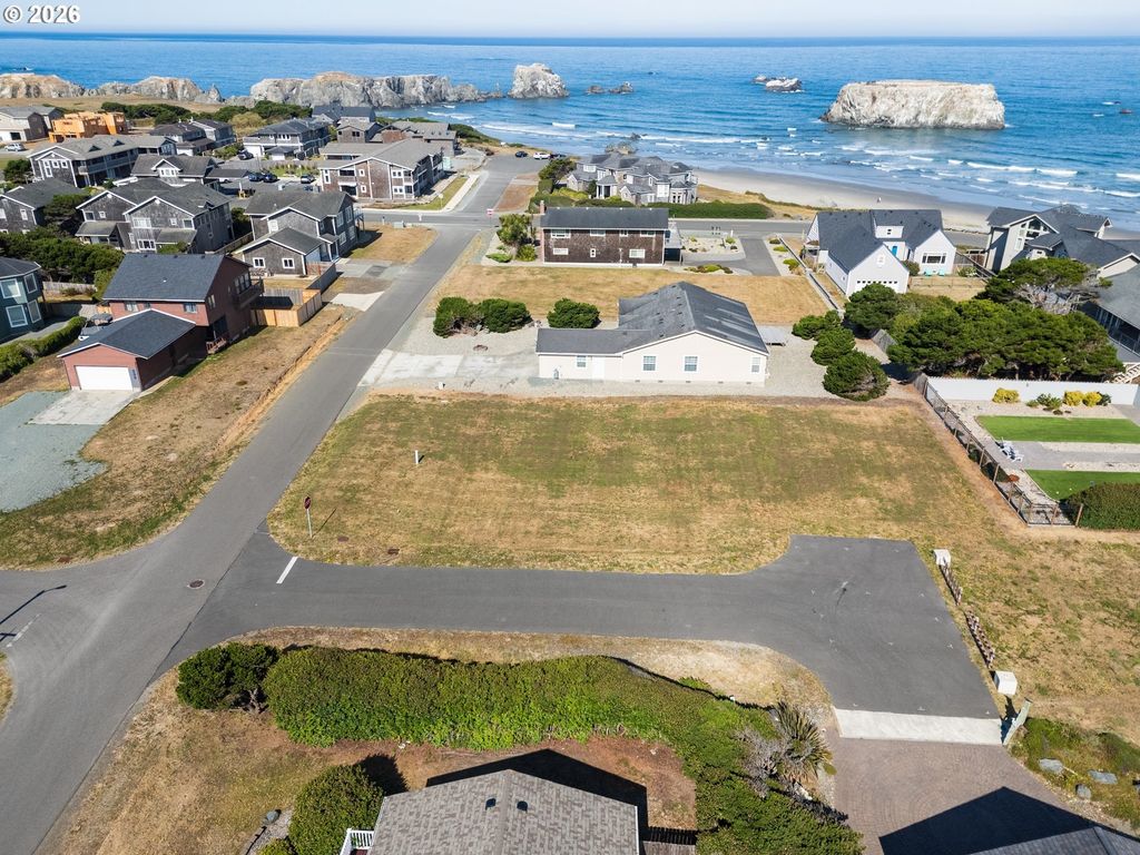 700 Newport Ave, Bandon