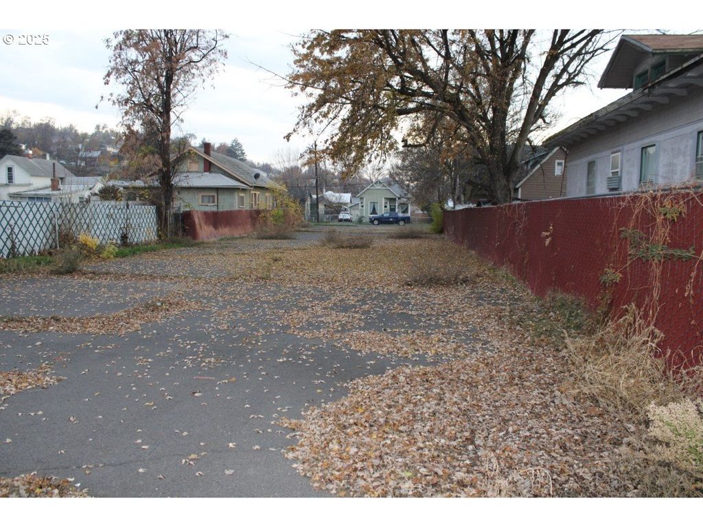 607 Sw 2nd St, Pendleton