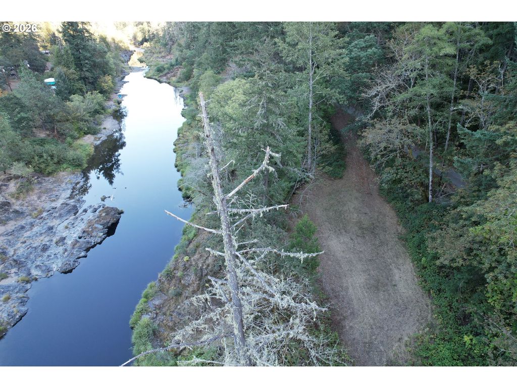 750 Ferguson Ln, Days Creek