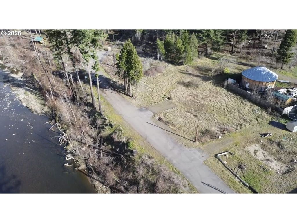 51800 Rose St 2, Blue River