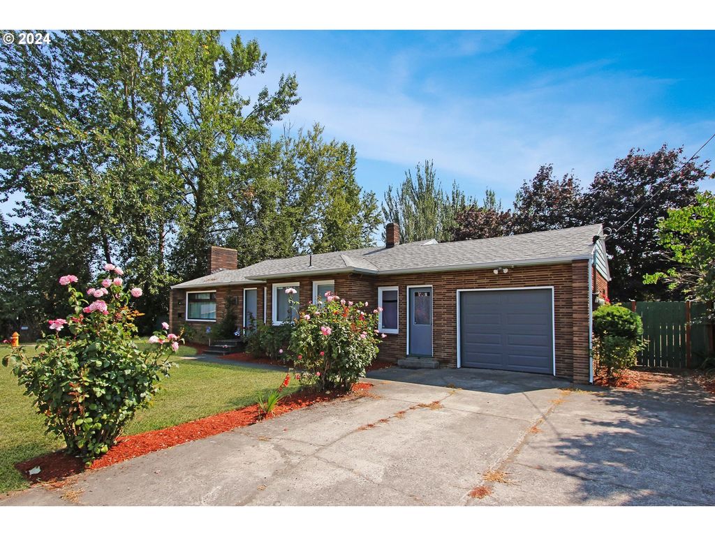 450 Se Hogan Rd, Gresham