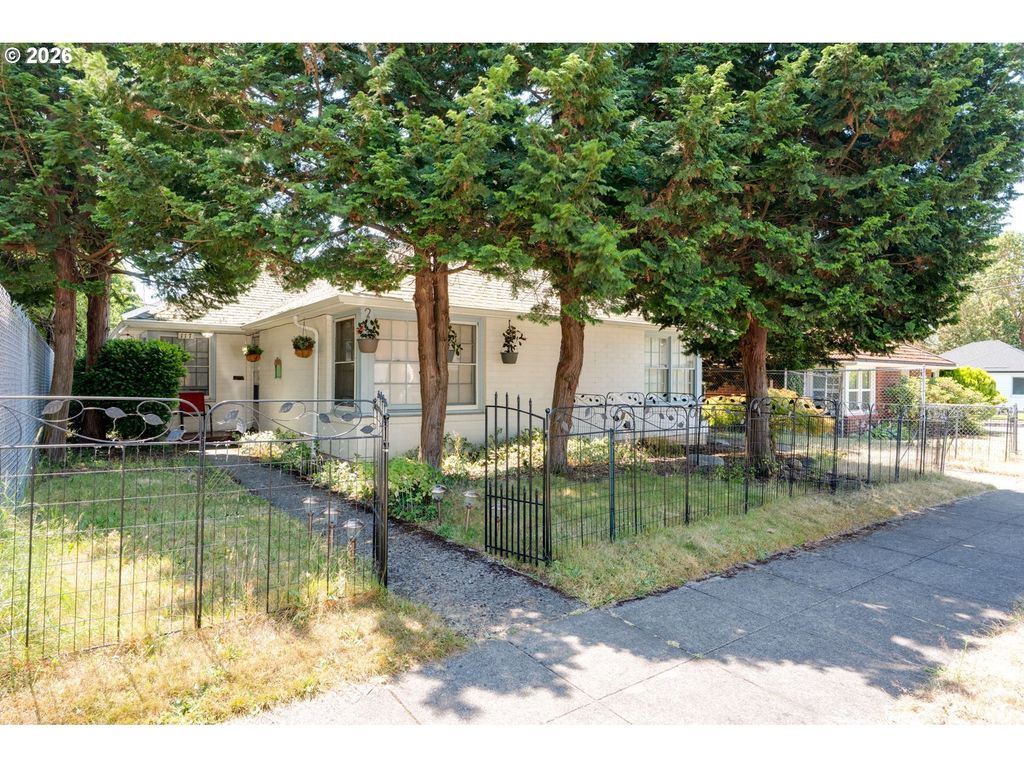 117 W 31st St, Vancouver
