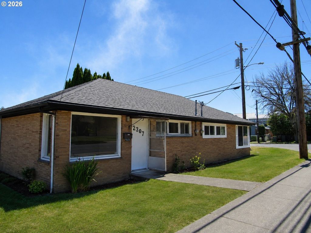 2307 Sunset Dr, Forest Grove