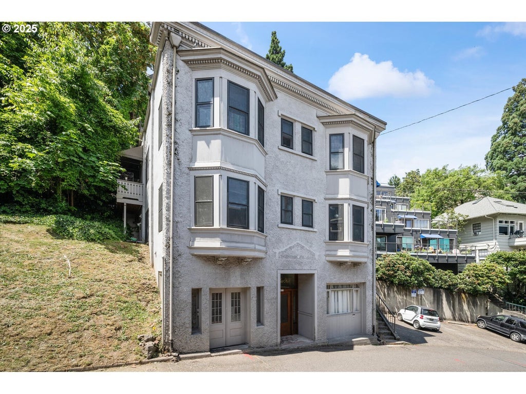 839 Sw Green Ave, Portland