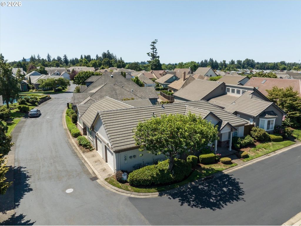 1880 Lake Cove Ave, Eugene