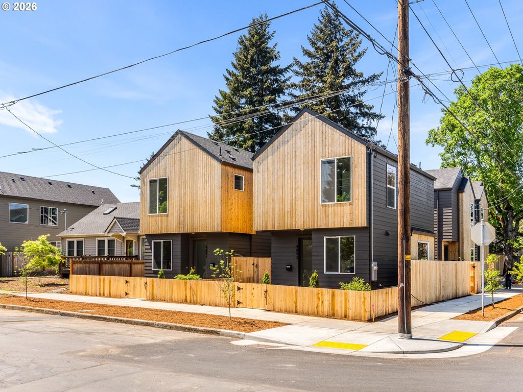 4895 Ne Cesar E Chavez Blvd, Portland