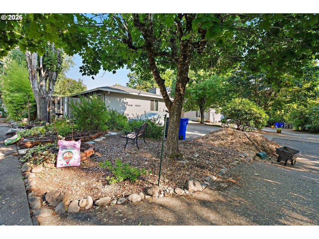 10618 Sw 49th Ave, Portland