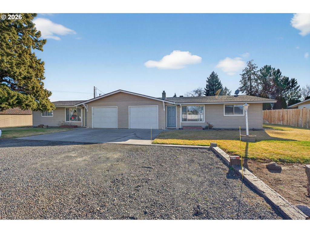 2412 Sw Wickiup Ave, Redmond
