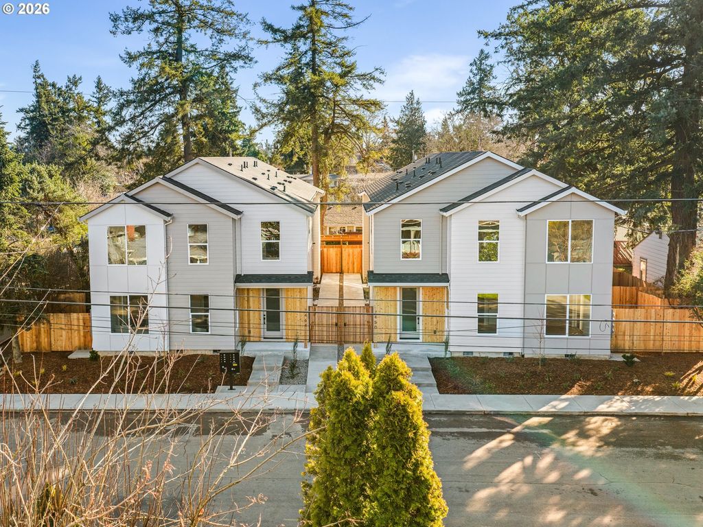 7468 Se Tolman St, Portland