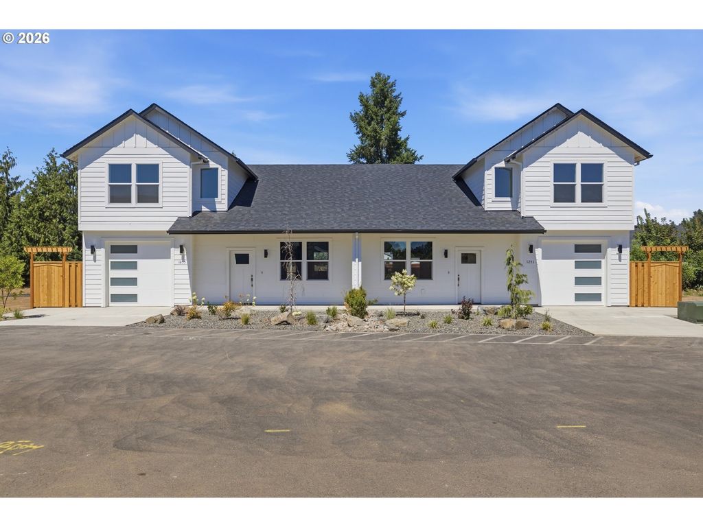 1251 Brown, Woodburn