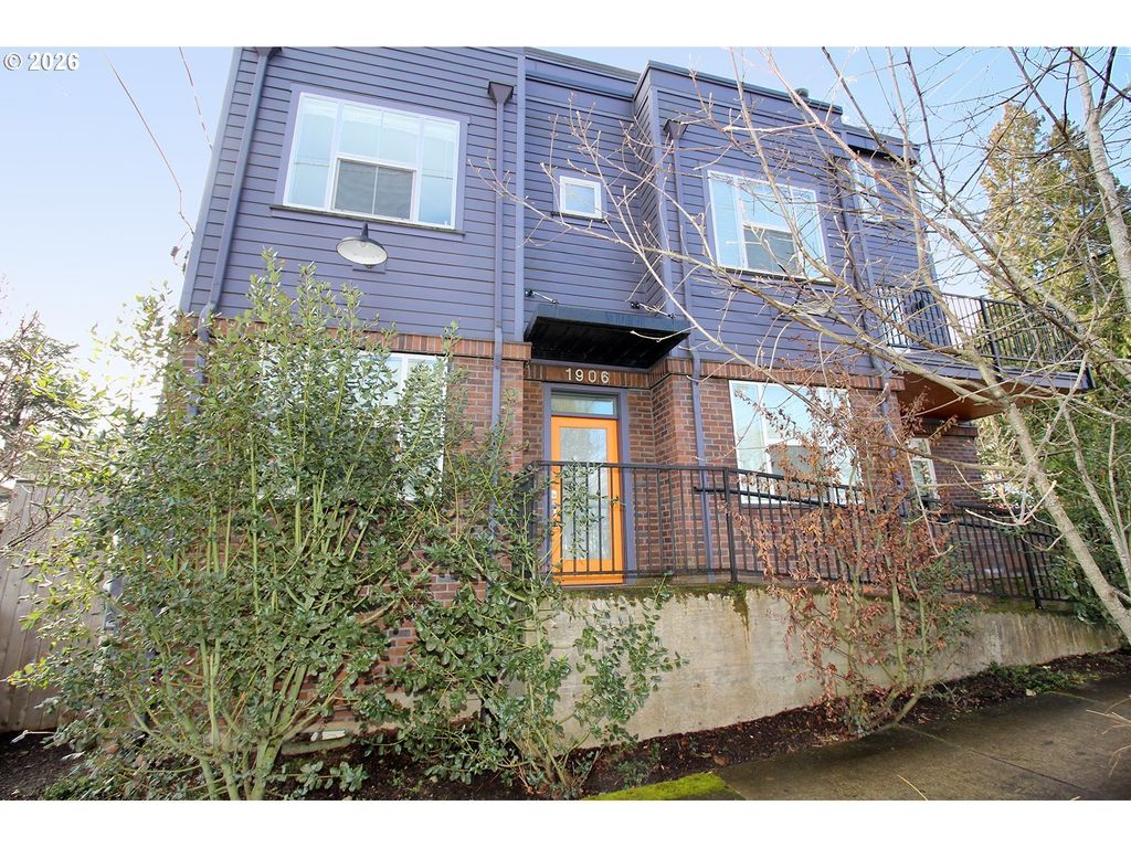 1906 Se Tacoma St, Portland