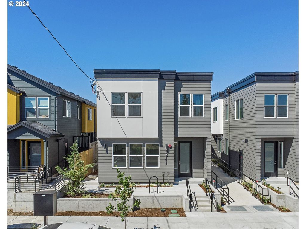 6841 N Montana Ave, Portland