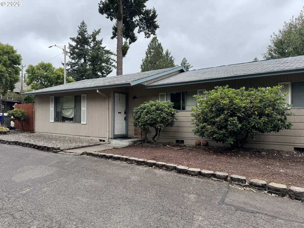 12835 Se Foster Rd, Portland