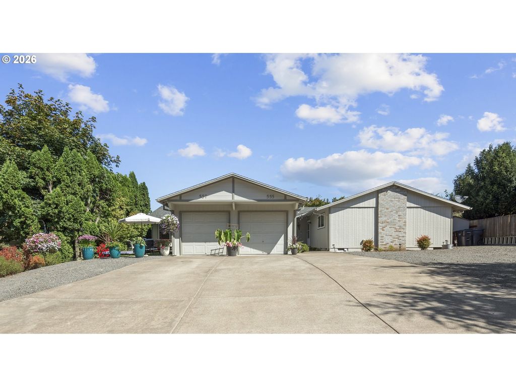 555 Hartke Loop, Oregon City