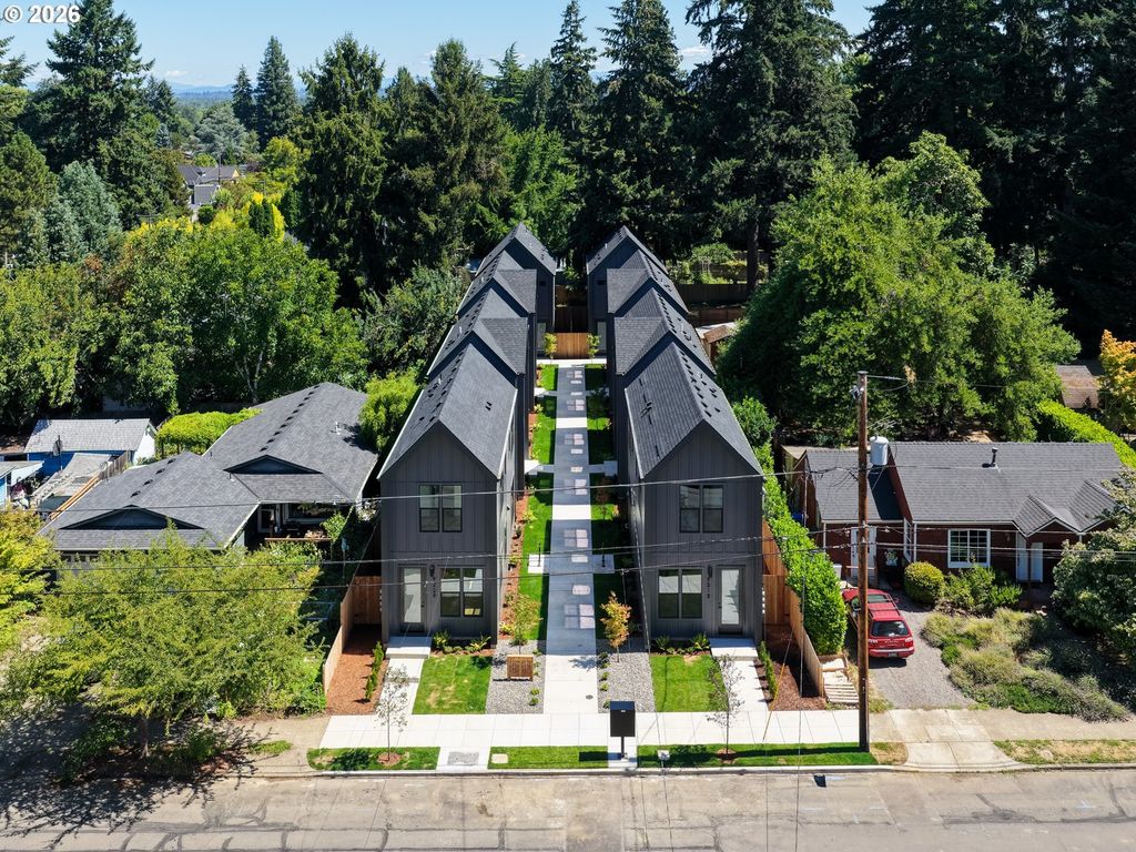 9213 N Seneca St, Portland