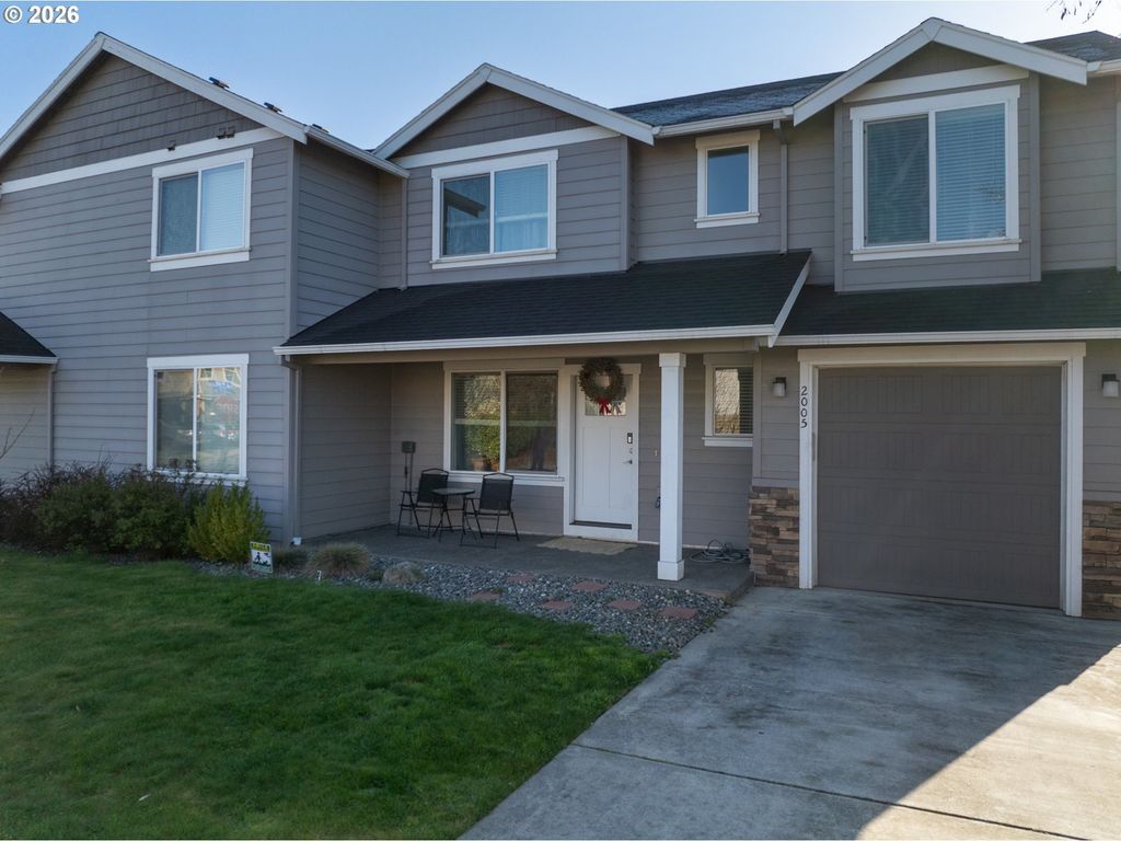 517 Cameo Dr, Hood River