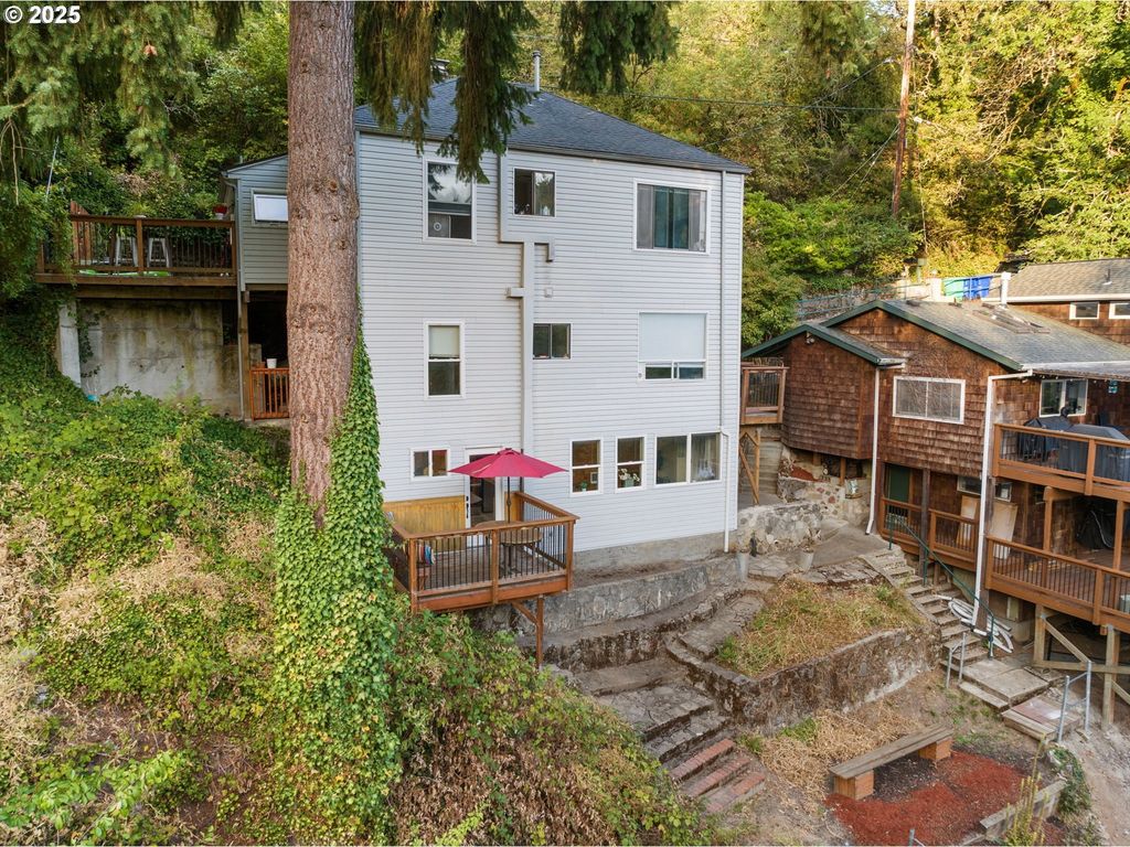 1120 Sw Broadway Dr, Portland