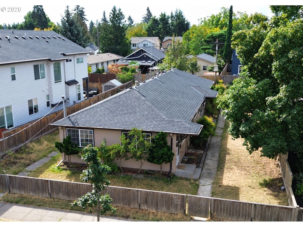 5800 Se Woodstock Blvd, Portland
