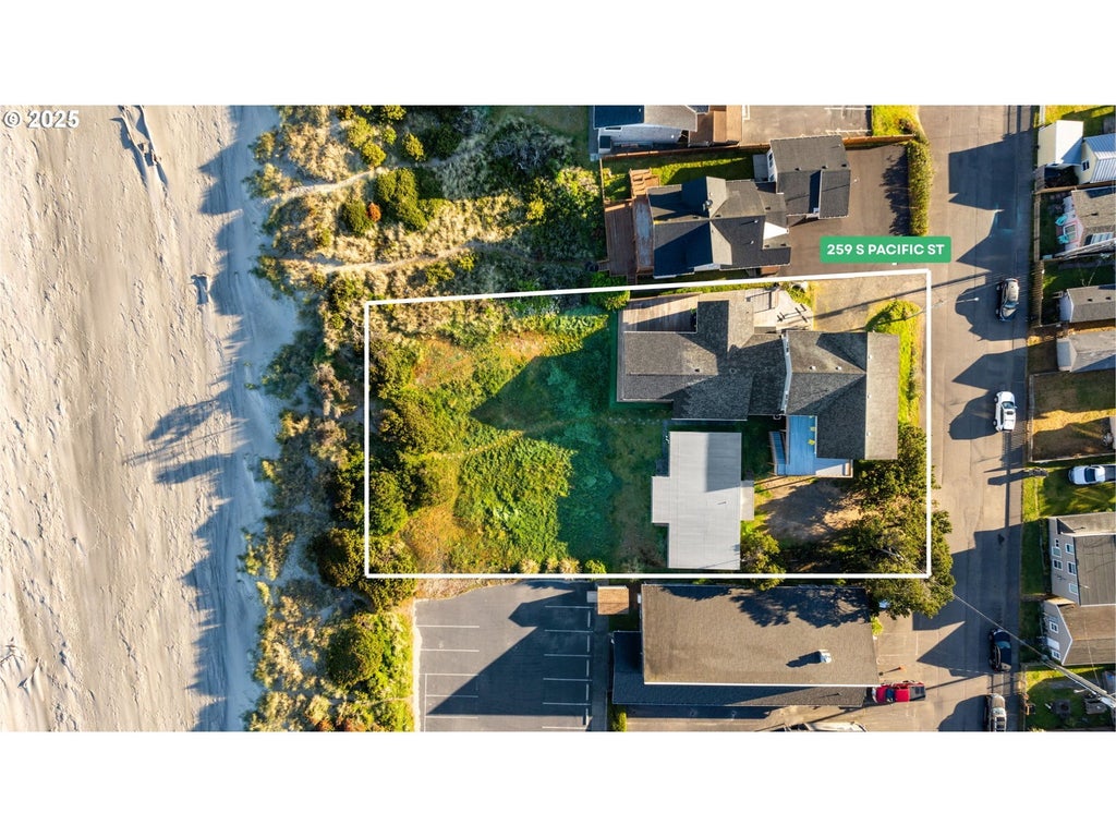 269 S Pacific St, Rockaway Beach