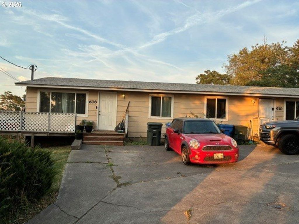 608 Se 7th St, Pendleton