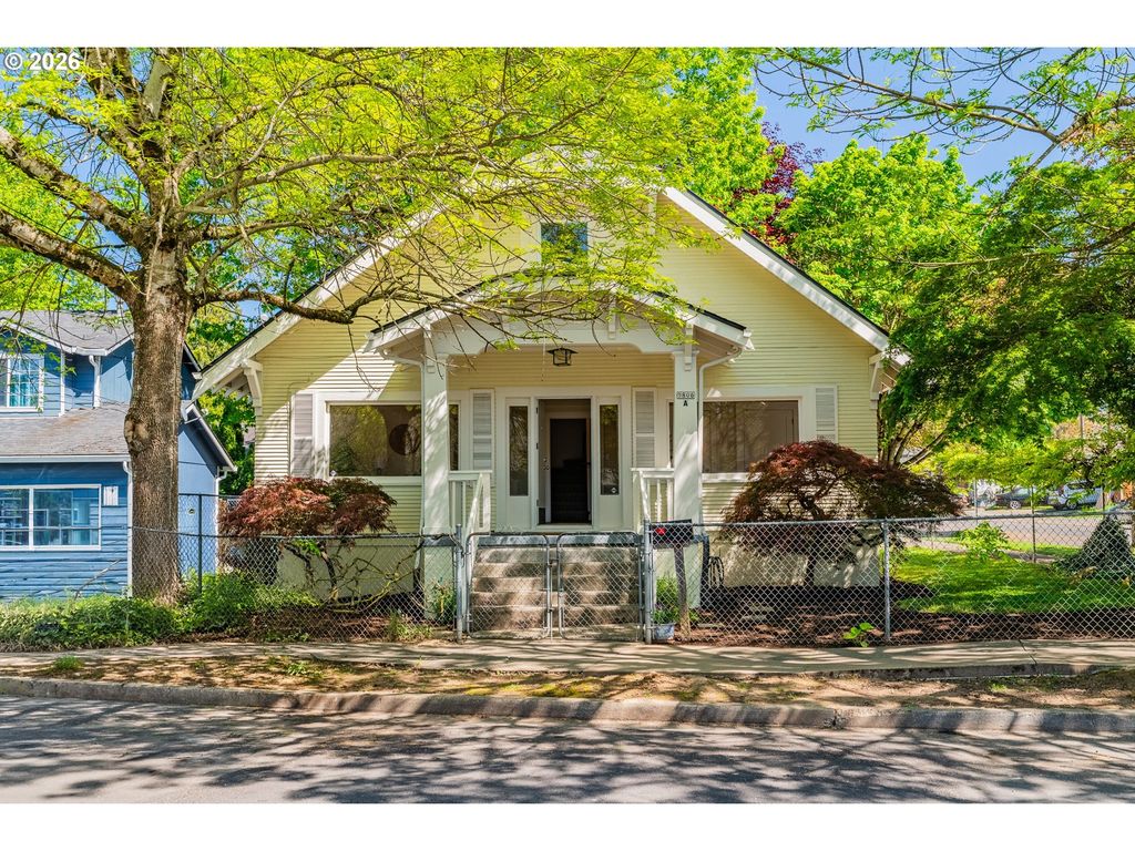 9806/9820 N Midway Ave, Portland