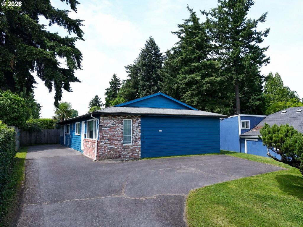 7661 N Vancouver Ave, Portland