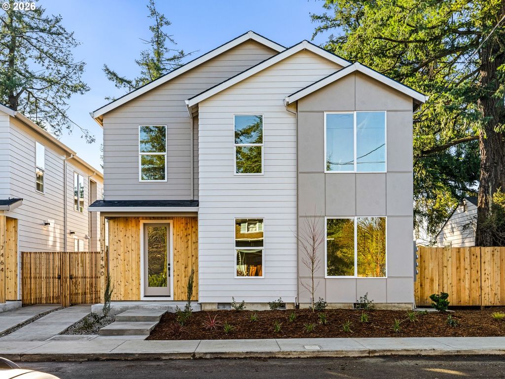 7448 Se Tolman St, Portland