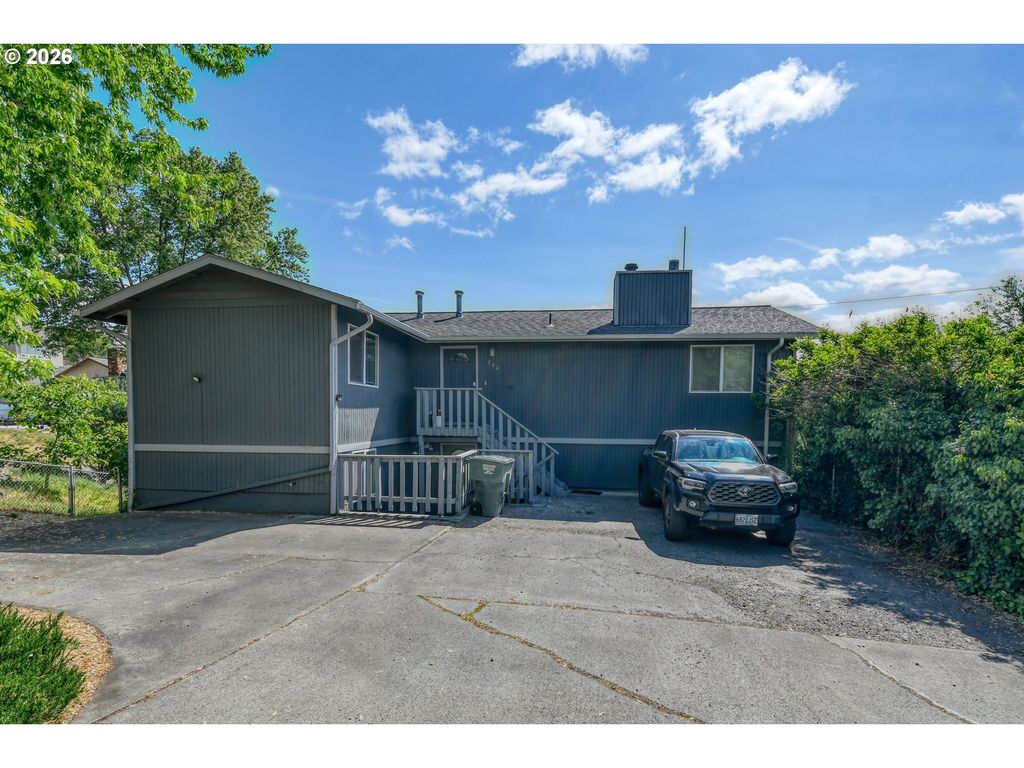 704 Nw 4th St, Pendleton